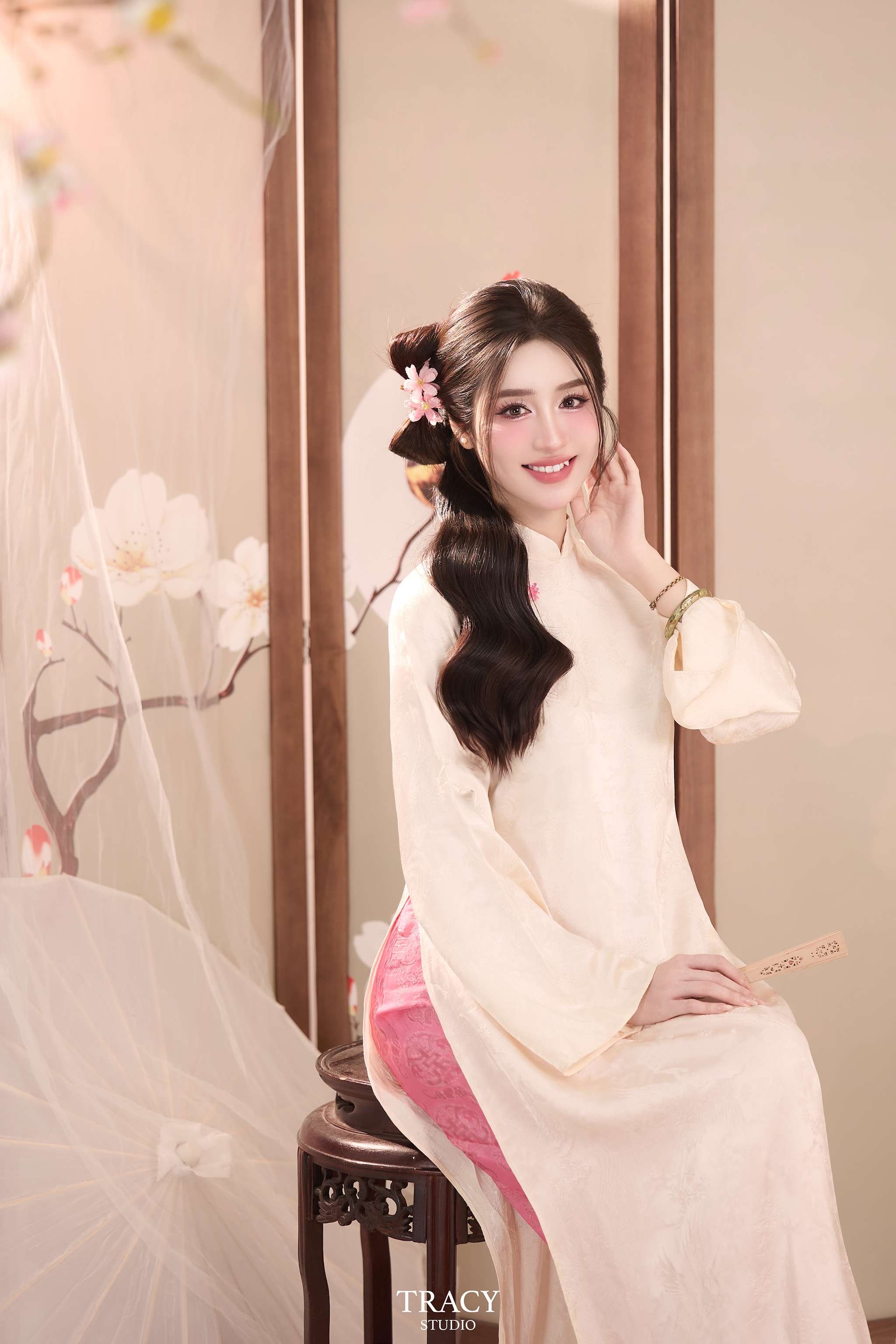 frontend/img/gallery/anh-tet-yem-ao-dai/tracy-studio-chup-concept-tet-thuong-tra (5).jpg